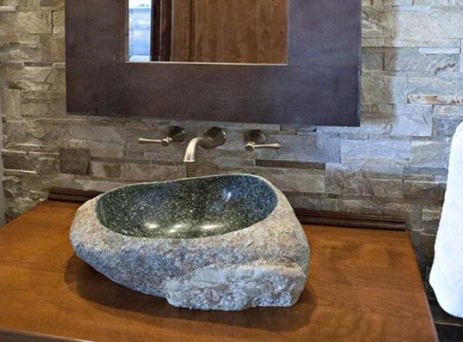 rustic powder-room-42c33daf8e