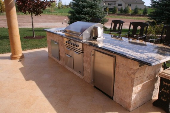 Outdoor Kitchen