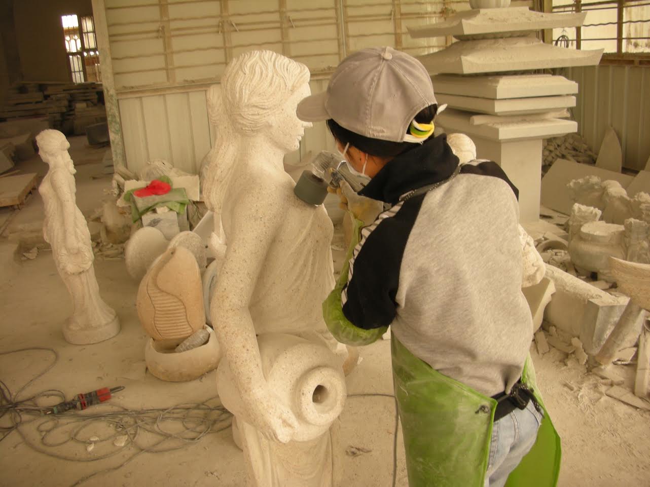Fountain carving process